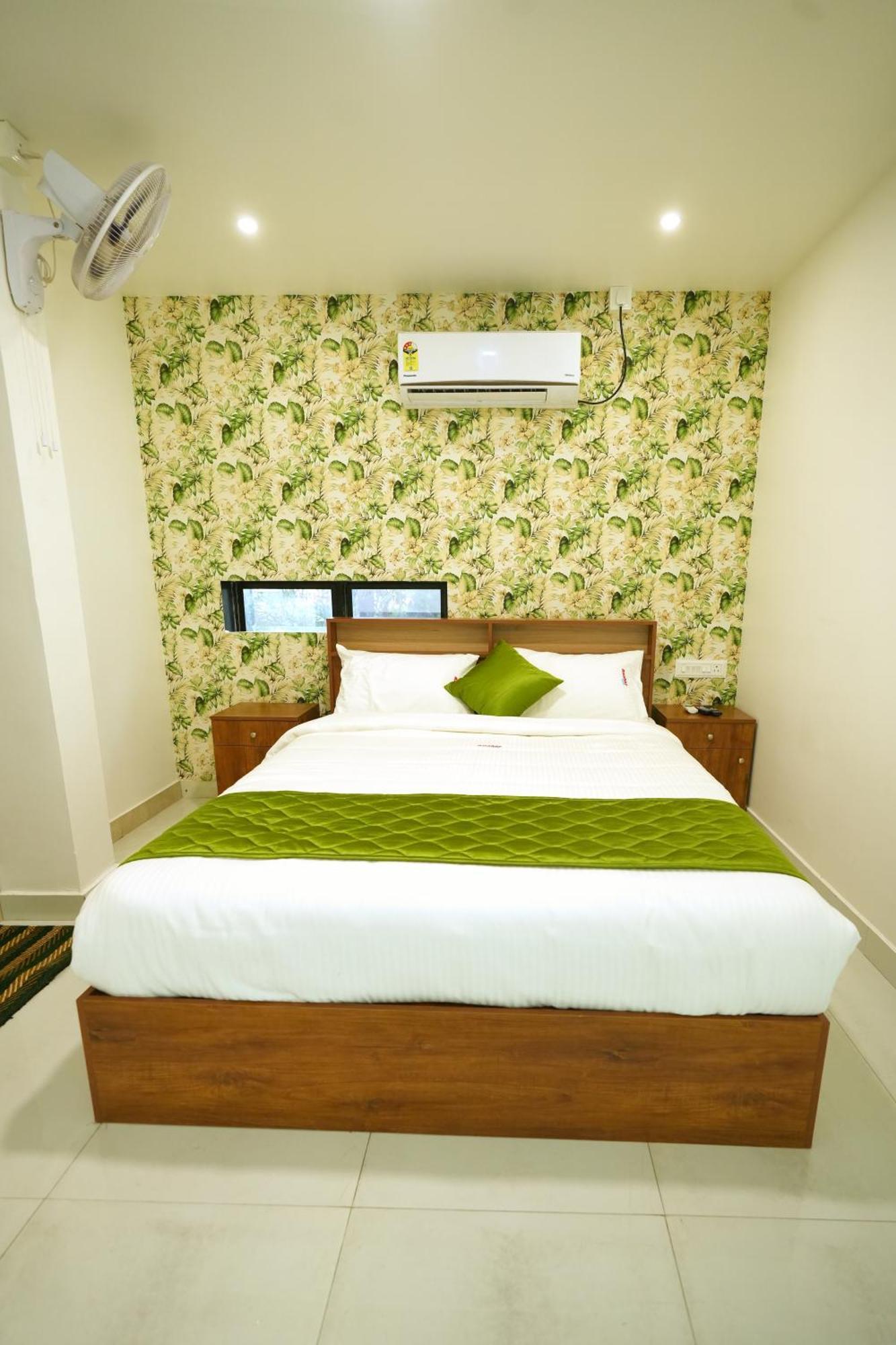 Hotel Amsher Suit Lulu Mall Road Kochi Esterno foto