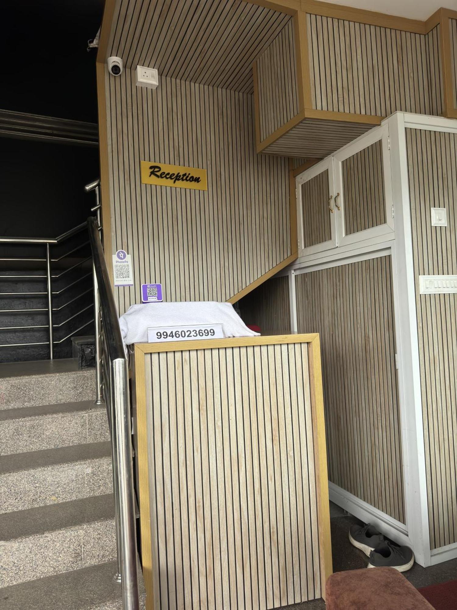 Hotel Amsher Suit Lulu Mall Road Kochi Esterno foto