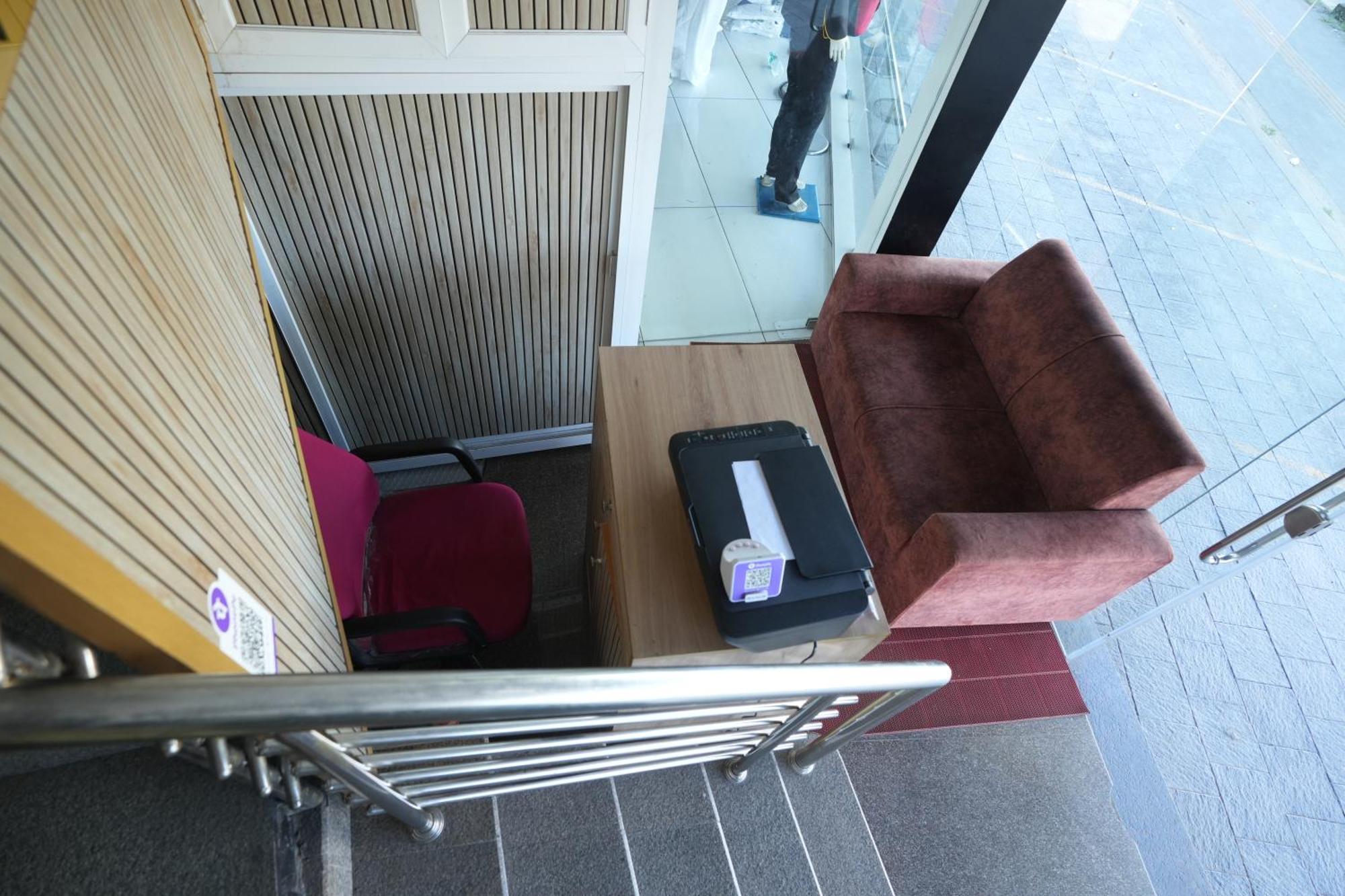 Hotel Amsher Suit Lulu Mall Road Kochi Esterno foto